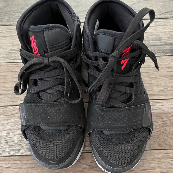 Boys Nike Zion 2 size 4.5 - Picture 2 of 4